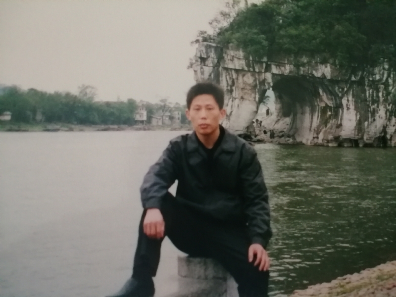 庸人自扰的第一张照片--河南残疾人相亲网